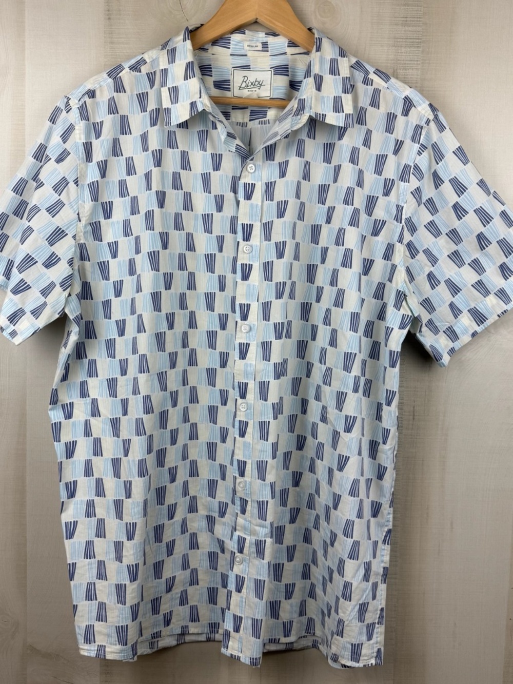 Bixby Men’s Short Sleeve Button Up Nomad Shirt White Blue Geometric Print XL